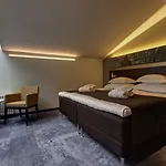 Palace Tallinn, A Member Of Radisson Individuals 4* טאלין